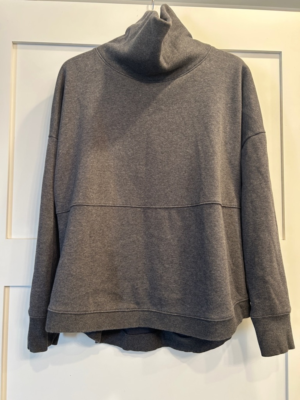 Athleta Heather Gray Turtleneck Pullover Sweater